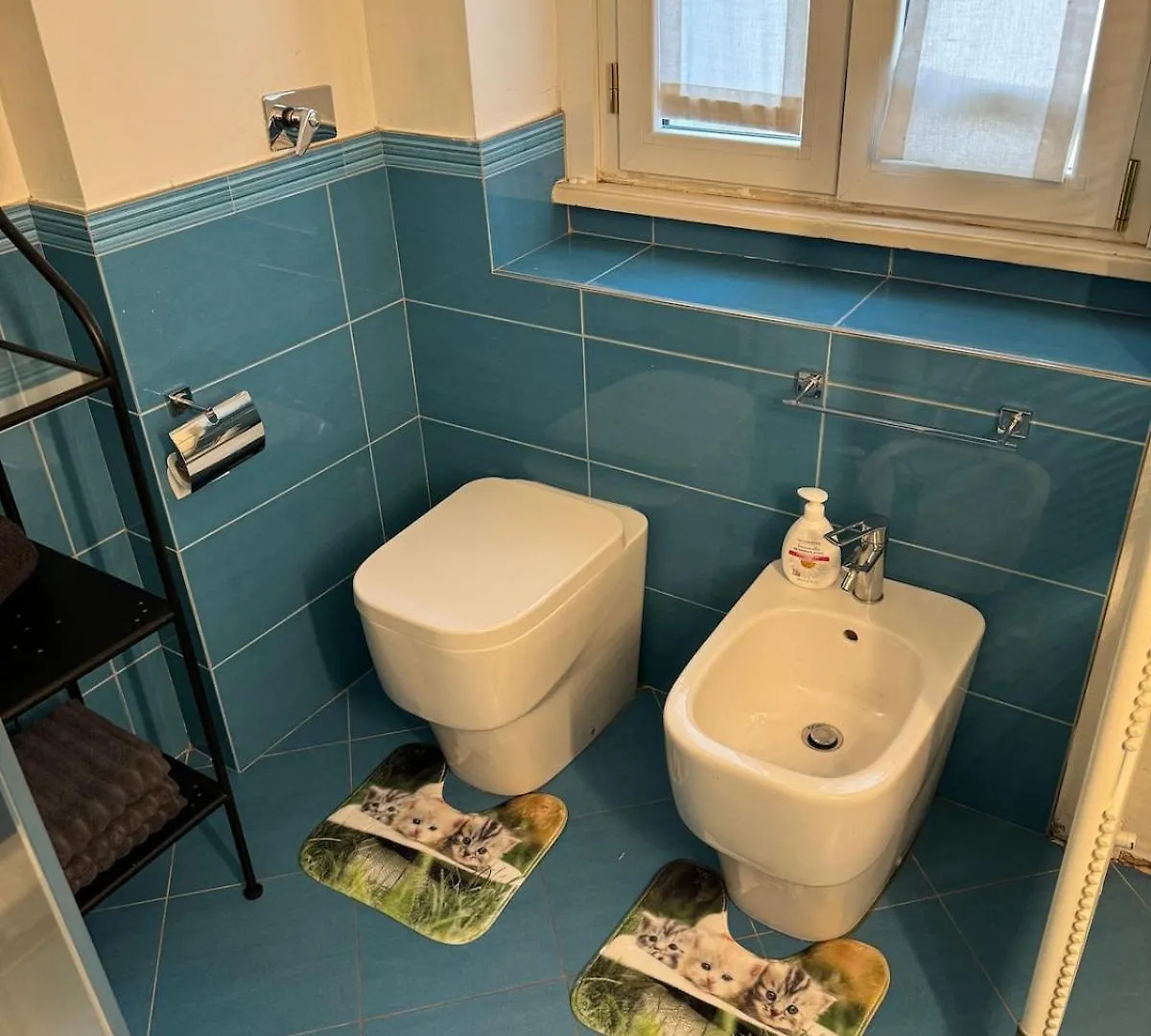 Spacious Three Room Apartment In Corso Vercelli, In The Center Mediolan